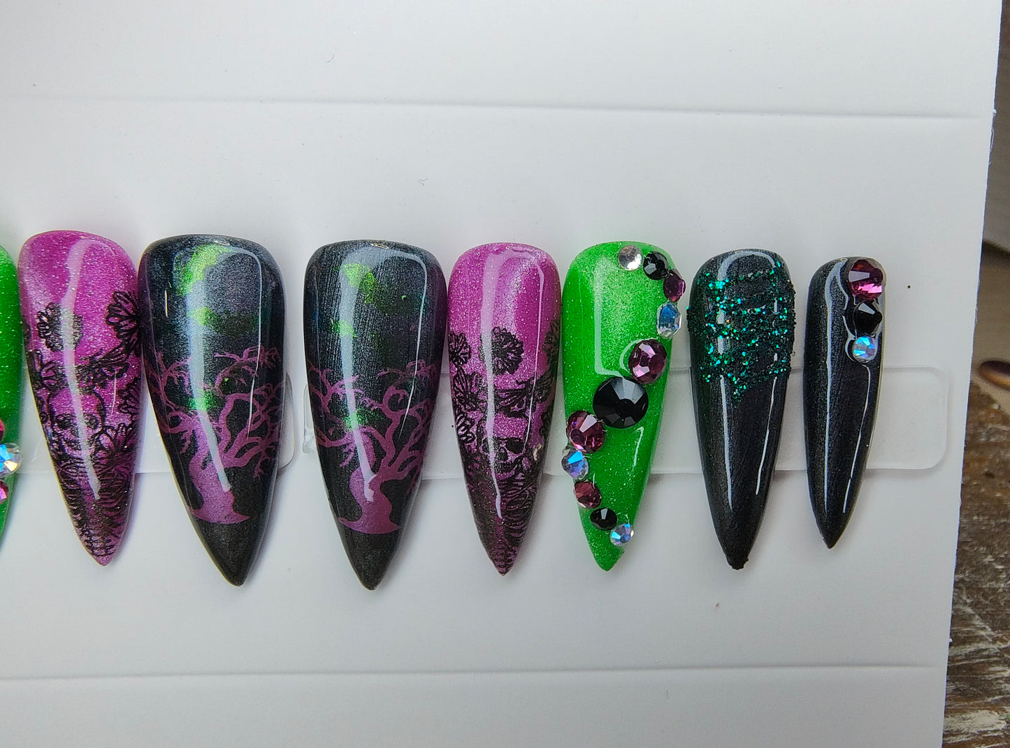 Skulls and spiders