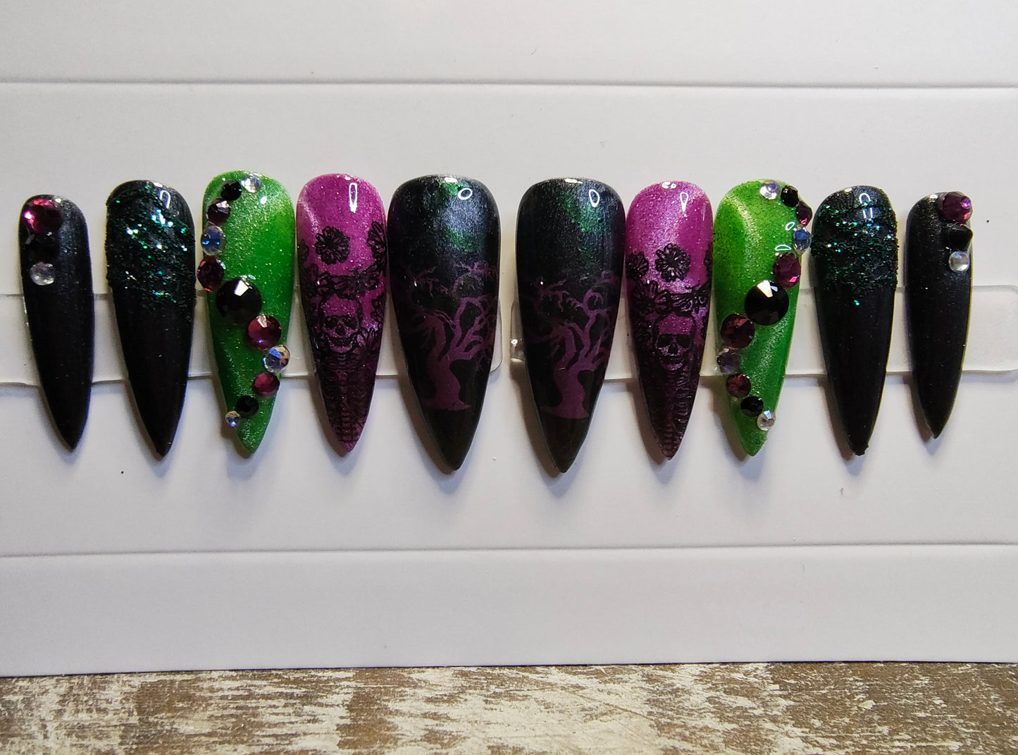 Skulls and spiders