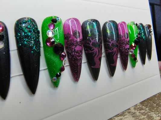 Skulls and spiders